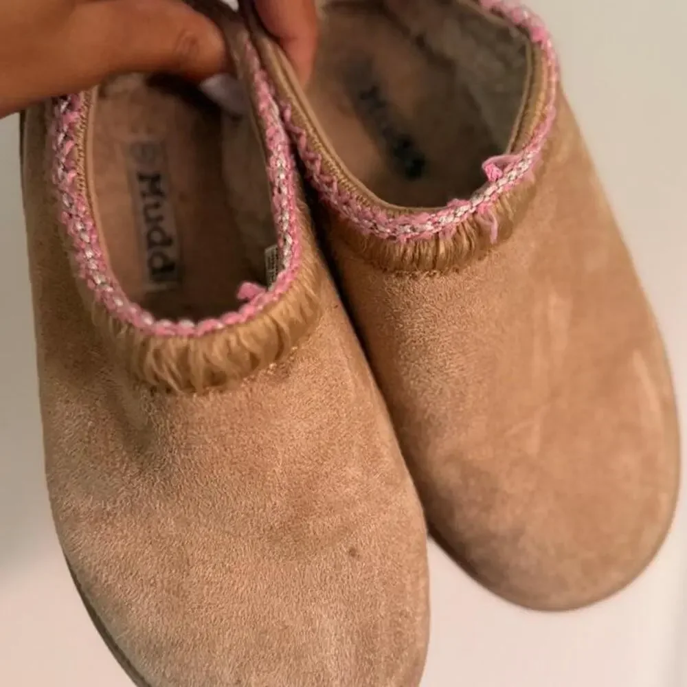 Girls cozy platform clog